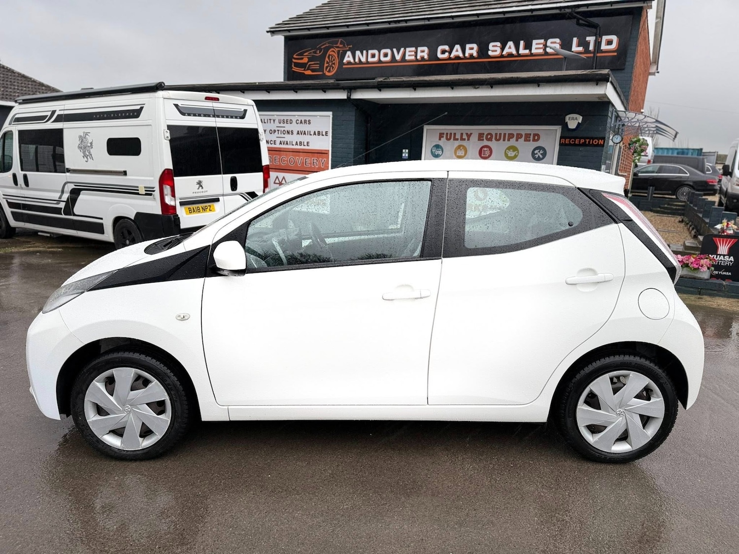 Used Toyota AYGO 2015 for sale - 77186151: Photo 2