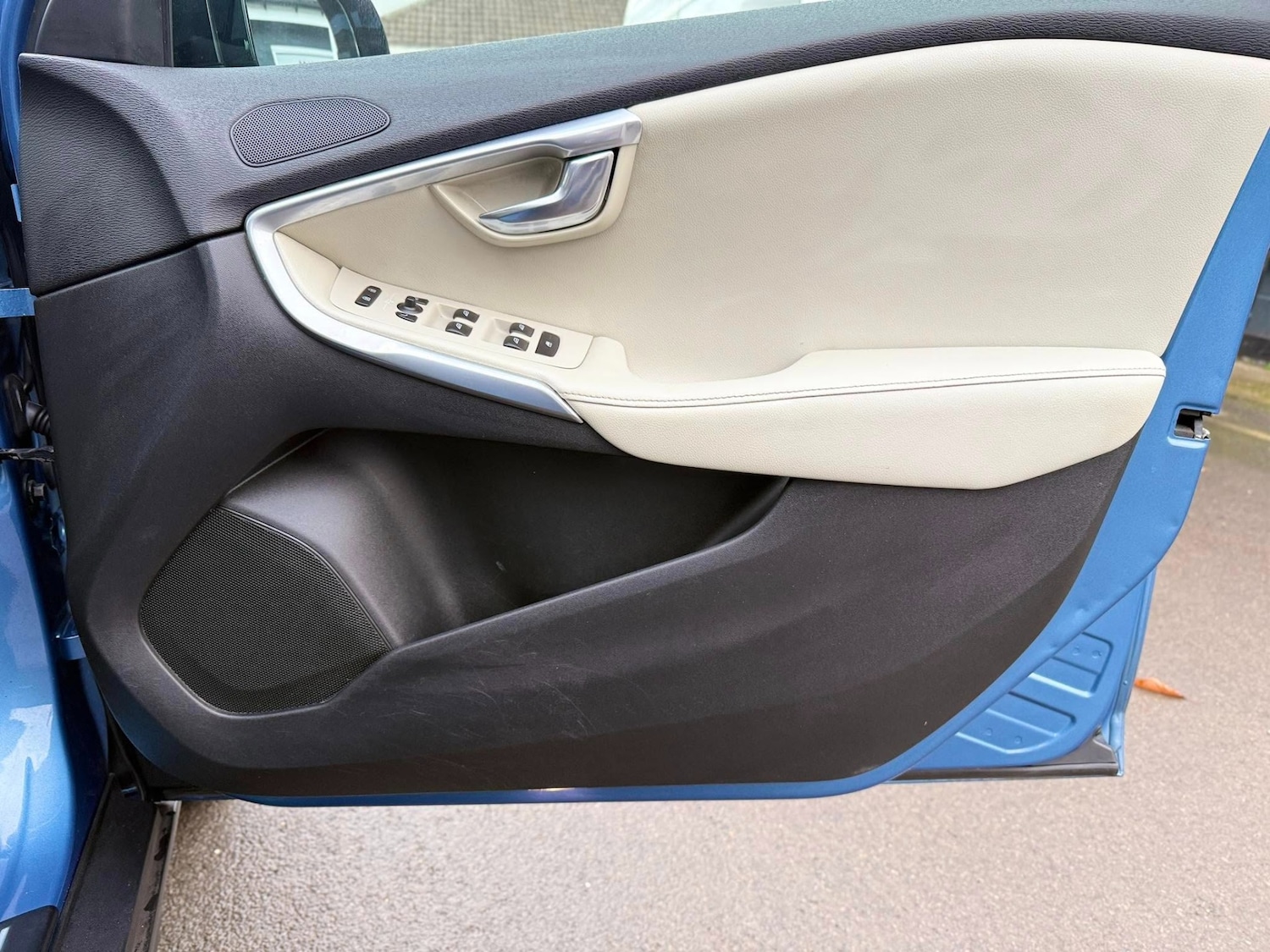 Used Volvo V40 2014 for sale - 76614708: Photo 13