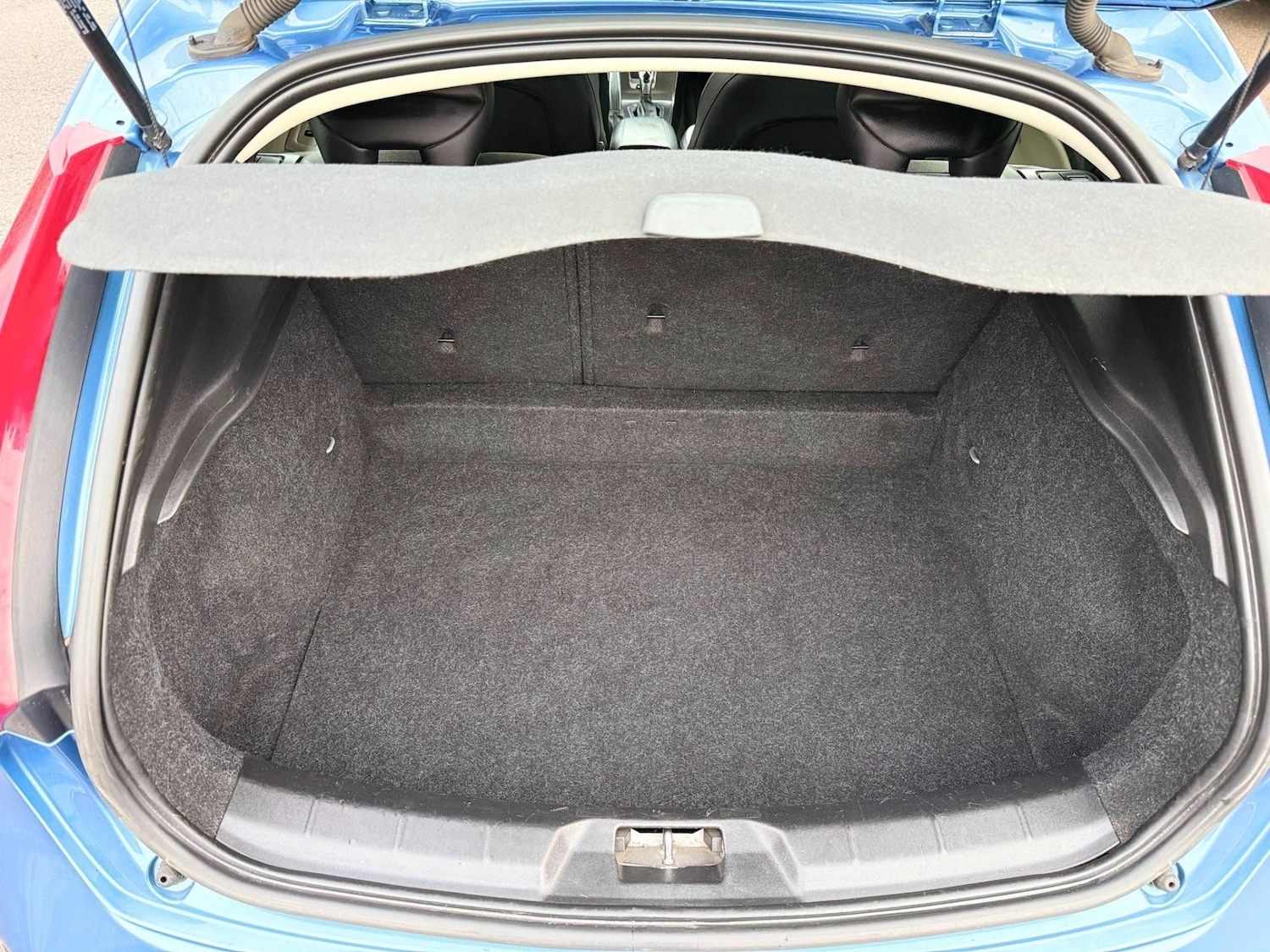 Used Volvo V40 2014 for sale - 76614708: Photo 18