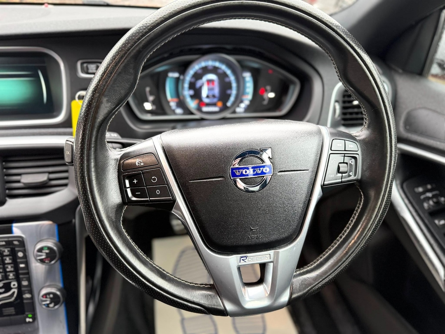 Used Volvo V40 2016 for sale - 77179769: Photo 22