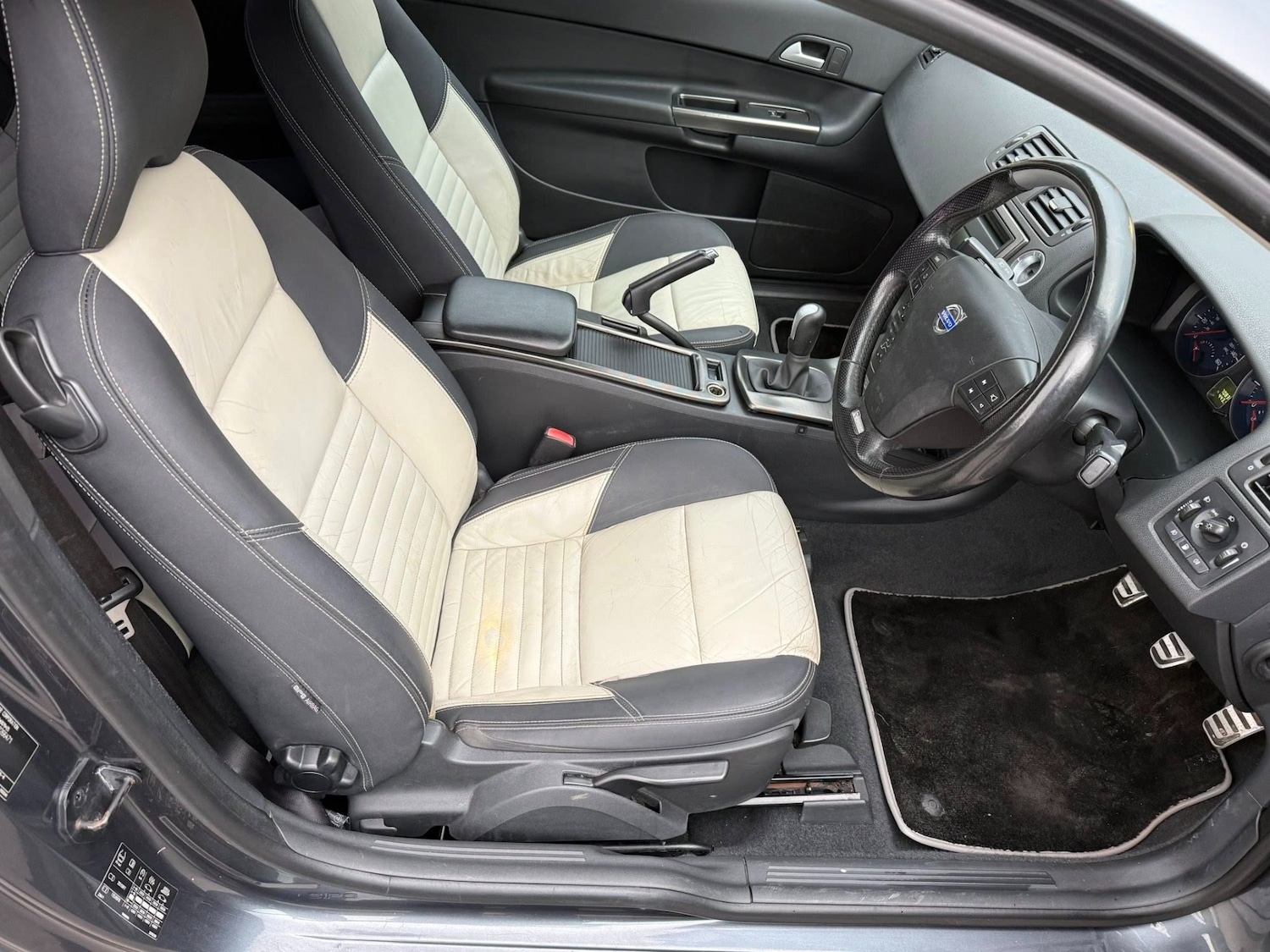 Used Volvo C30 2011 for sale - 78022904: Photo 14