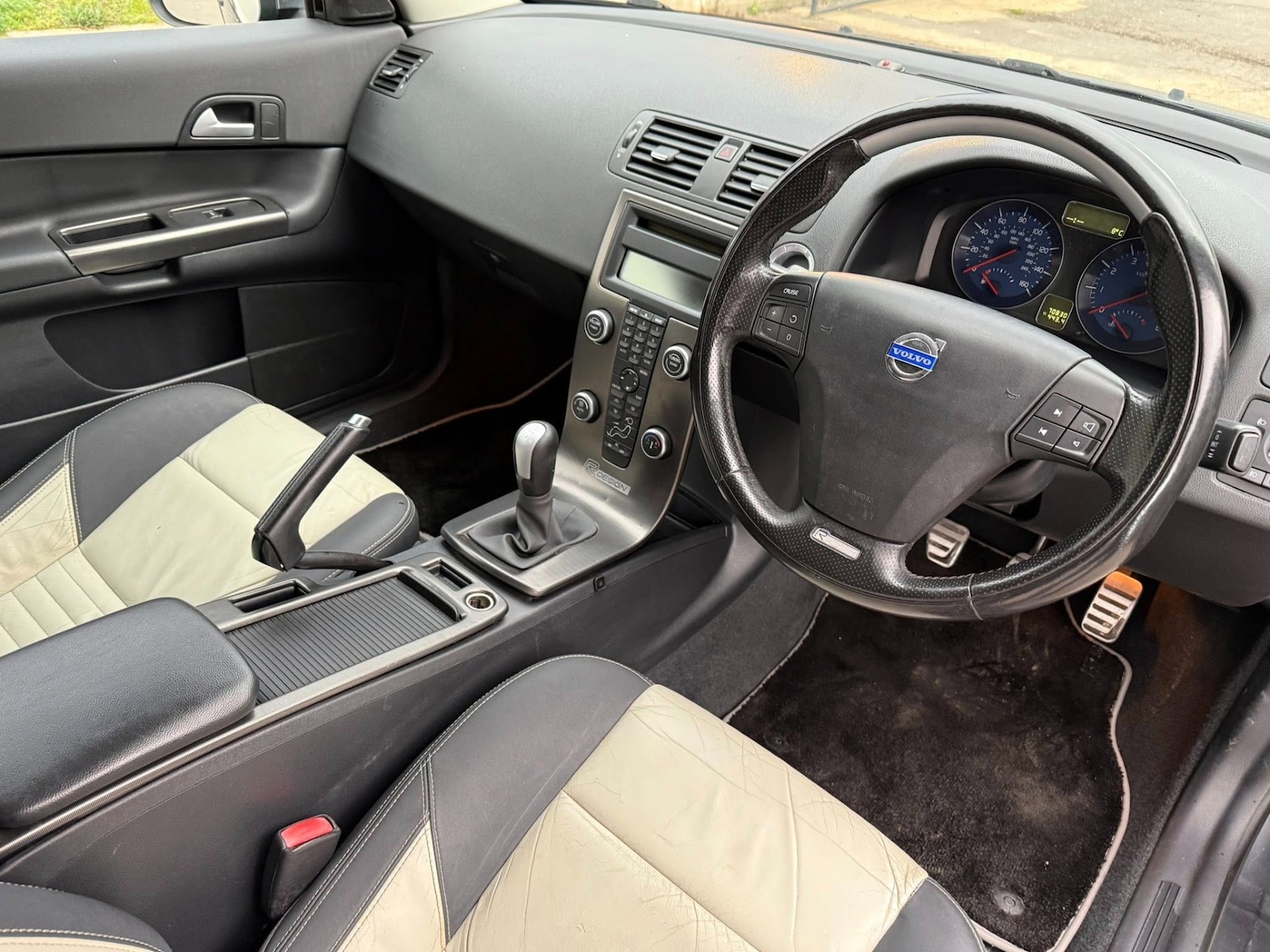 Used Volvo C30 2011 for sale - 78022904: Photo 15