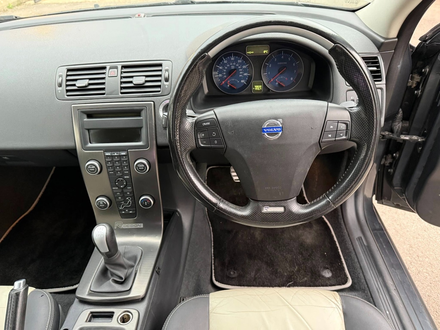 Used Volvo C30 2011 for sale - 78022904: Photo 16