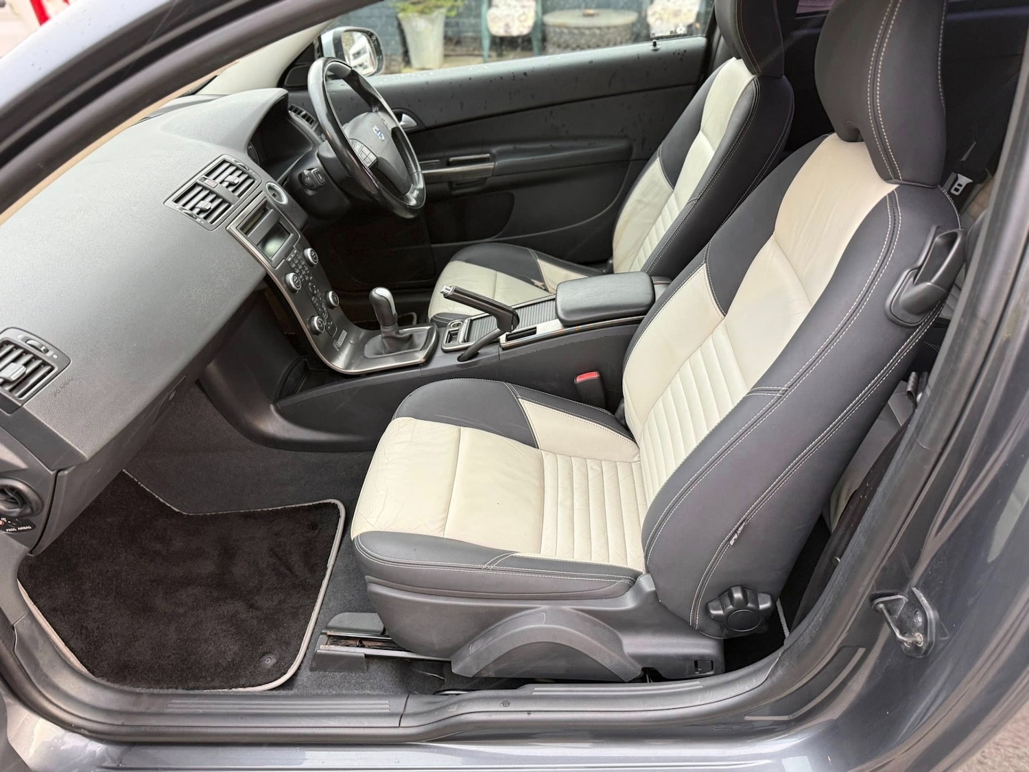 Used Volvo C30 2011 for sale - 78022904: Photo 18