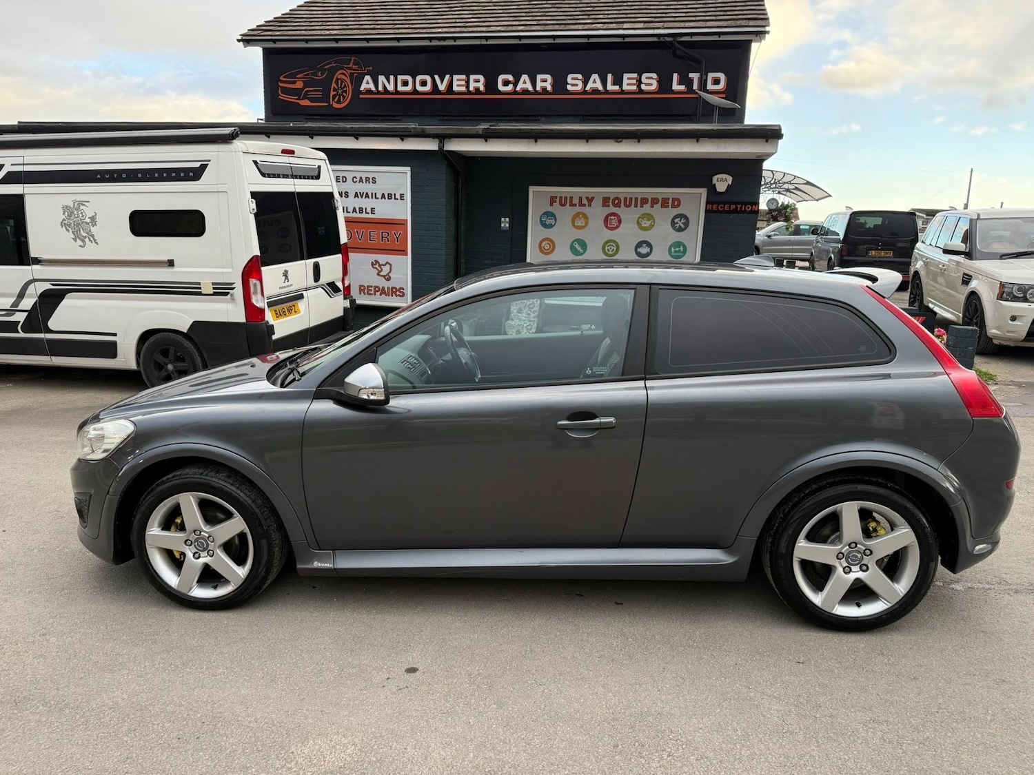 Used Volvo C30 2011 for sale - 78022904: Photo 2