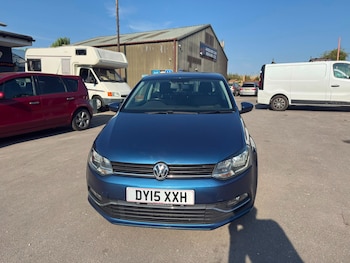 Used Volkswagen Polo 2015 for sale - 79227987: Photo