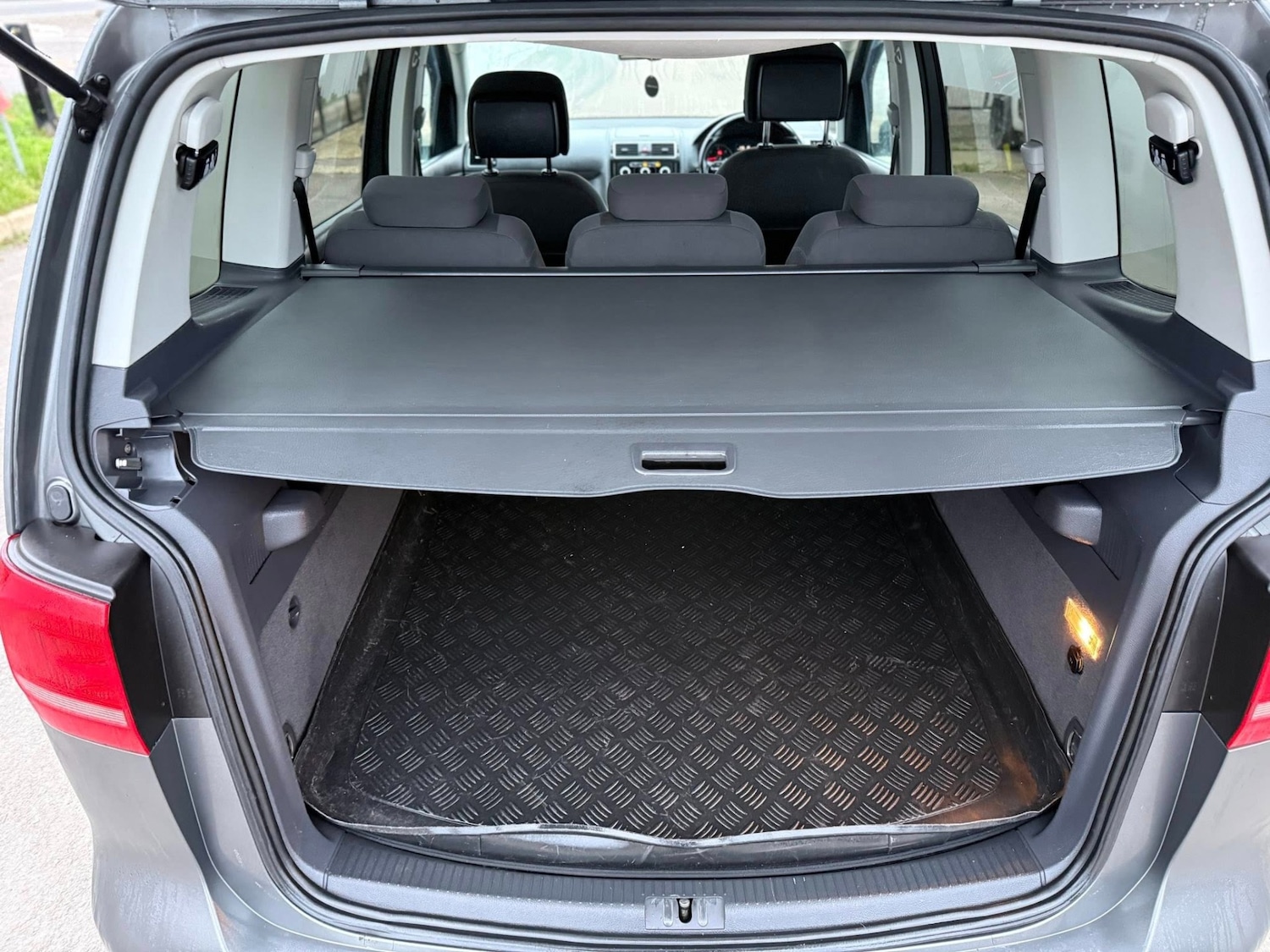 Used Volkswagen Touran 2015 for sale - 77742967: Photo 17