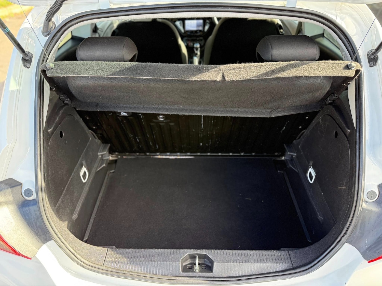 Used Vauxhall Corsa 2015 for sale - 77567740: Photo 18