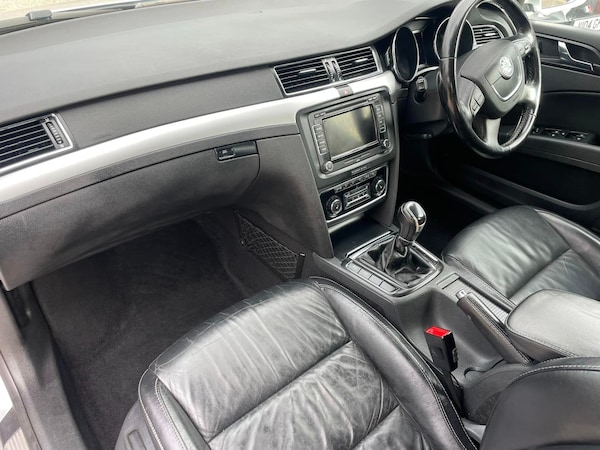 Used Skoda Superb 2011 for sale - 71492612: Photo 11