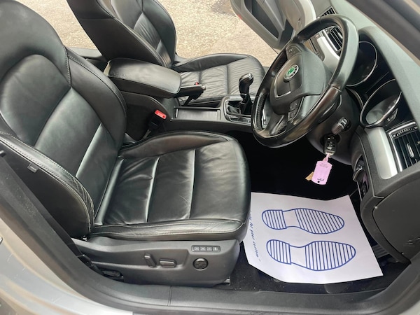 Used Skoda Superb 2011 for sale - 71492612: Photo 19