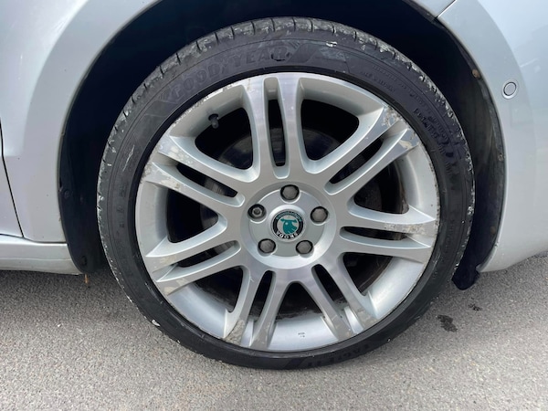 Used Skoda Superb 2011 for sale - 71492612: Photo 9