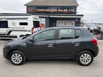 Used Dacia Sandero 2015 for sale - 74661784: Photo