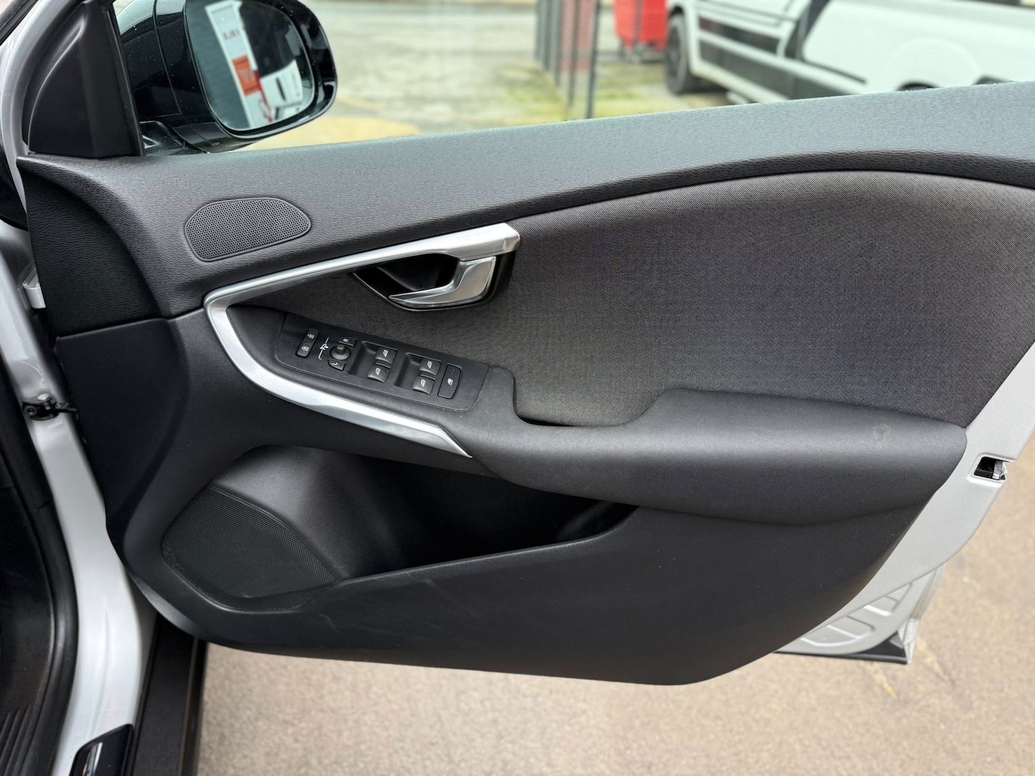 Used Volvo V40 2015 for sale - 77591646: Photo 13