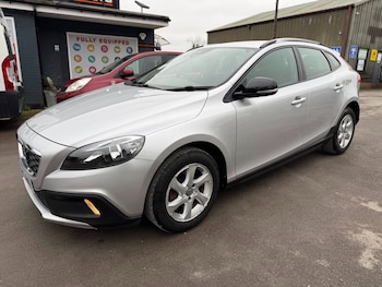 Used Volvo V40 2015 for sale - 77591646: Photo