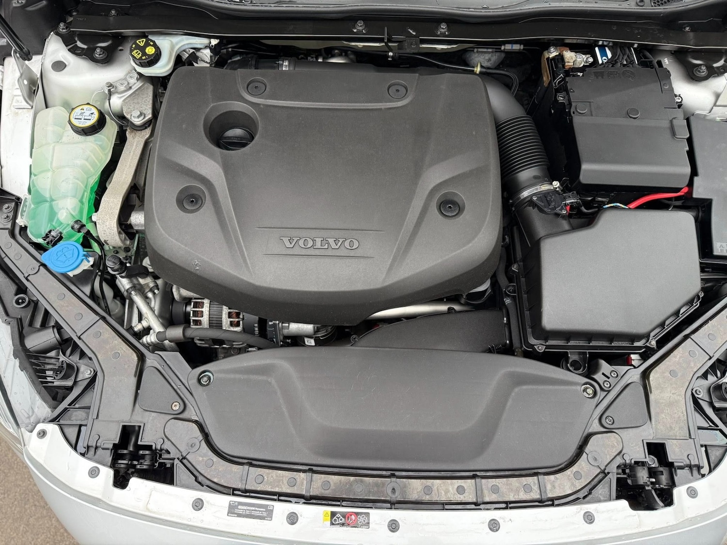 Used Volvo V40 2015 for sale - 77591646: Photo 24