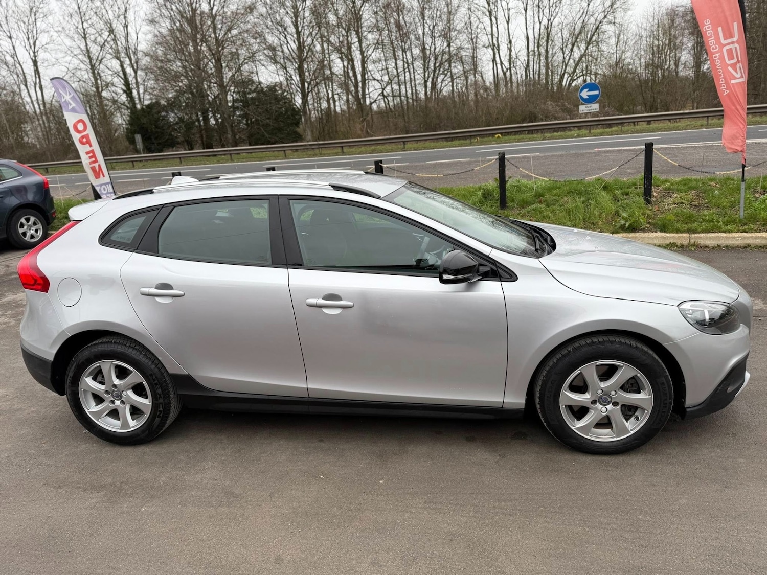 Used Volvo V40 2015 for sale - 77591646: Photo 7
