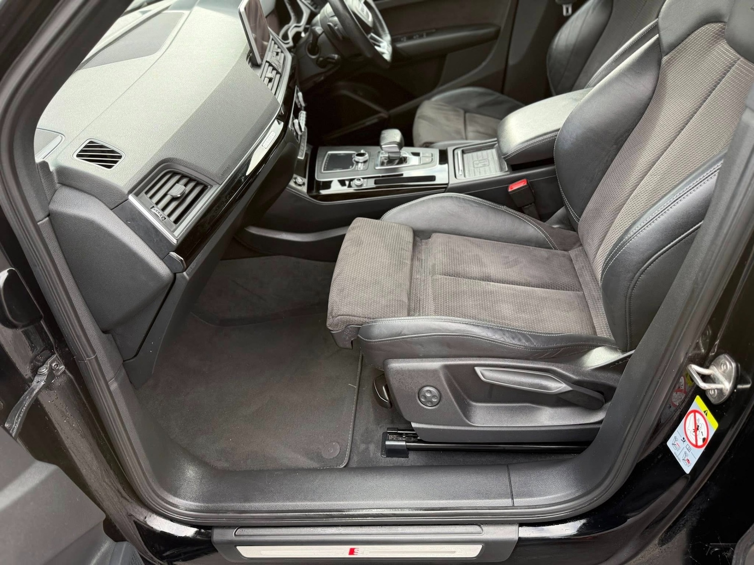 Used Audi Q5 2017 for sale - 77475129: Photo 21