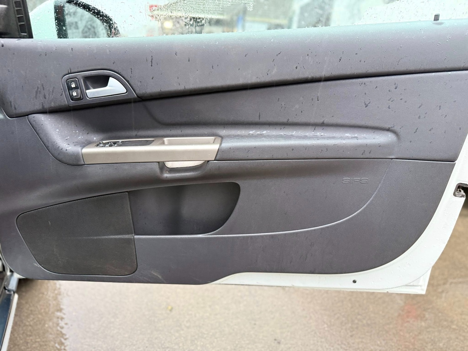 Used Volvo C30 2010 for sale - 76982925: Photo 10