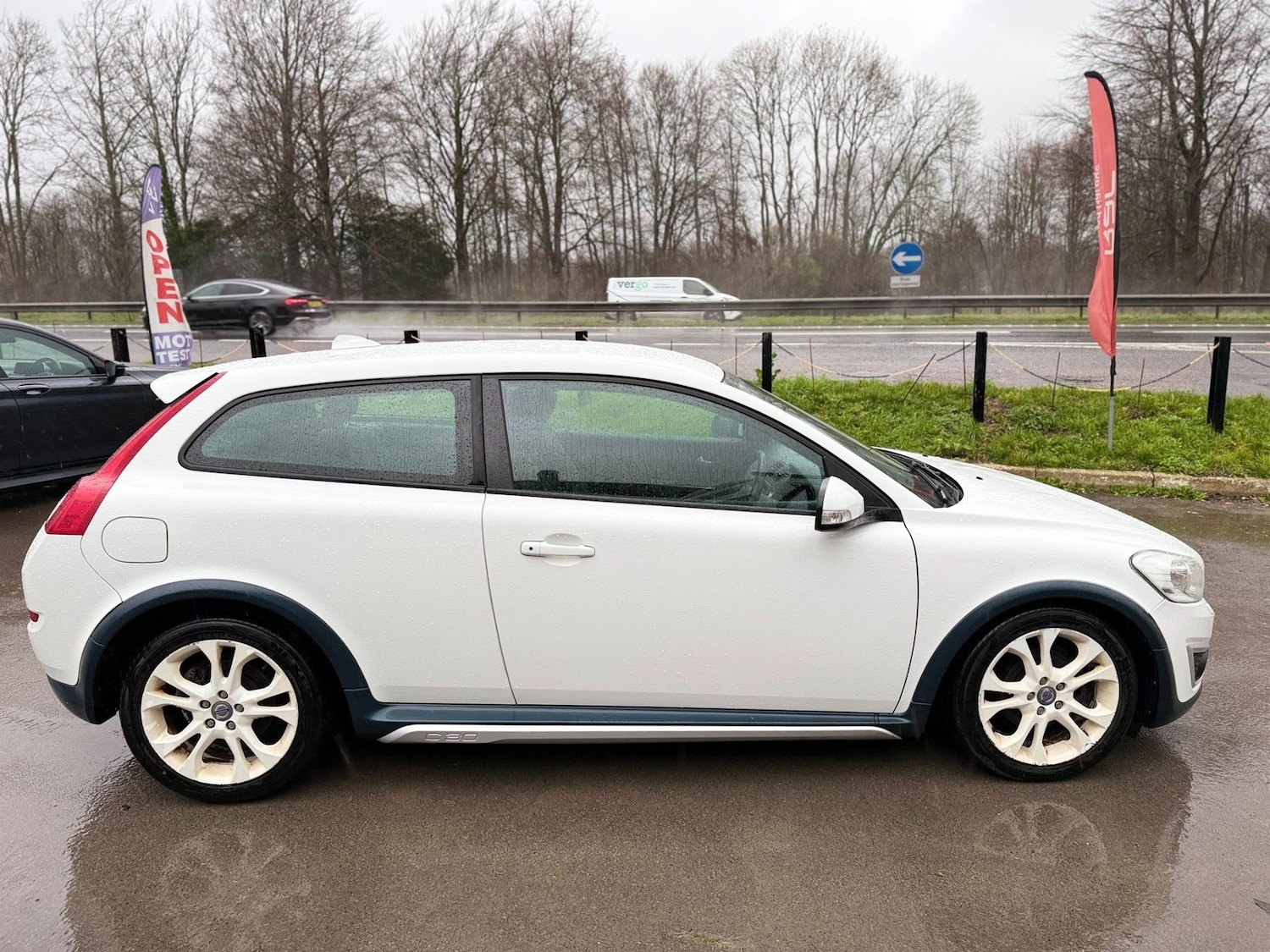 Used Volvo C30 2010 for sale - 76982925: Photo 6