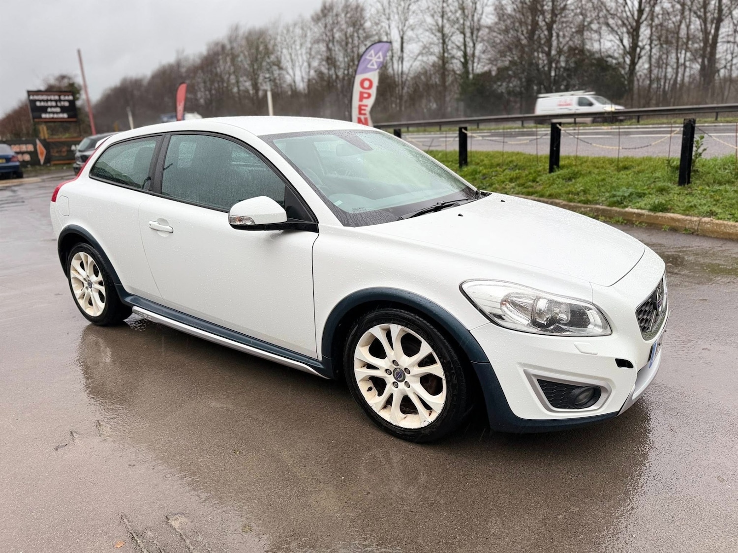 Used Volvo C30 2010 for sale - 76982925: Photo 7