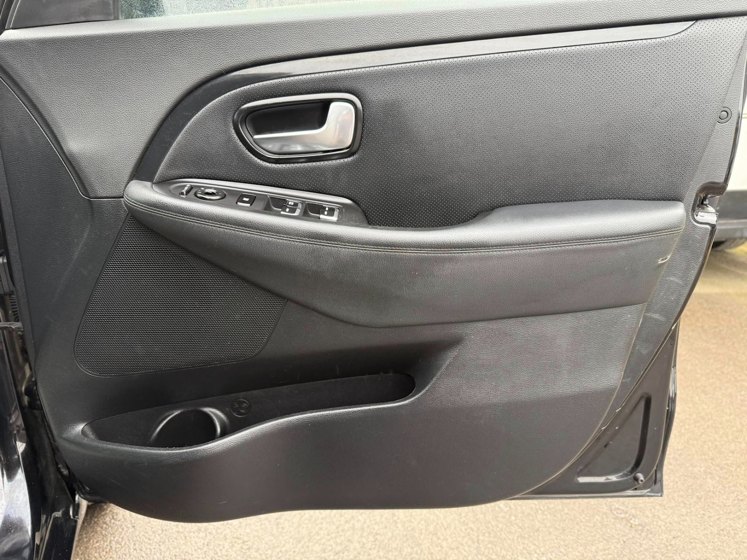 Used Kia Carens 2017 for sale - 76273086: Photo 13