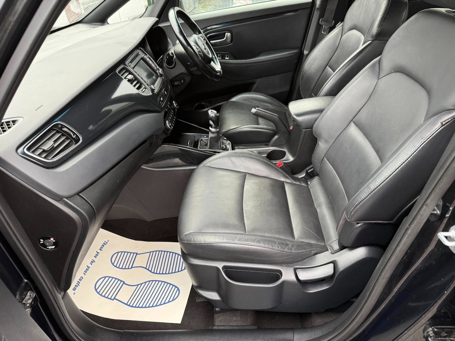 Used Kia Carens 2017 for sale - 76273086: Photo 19