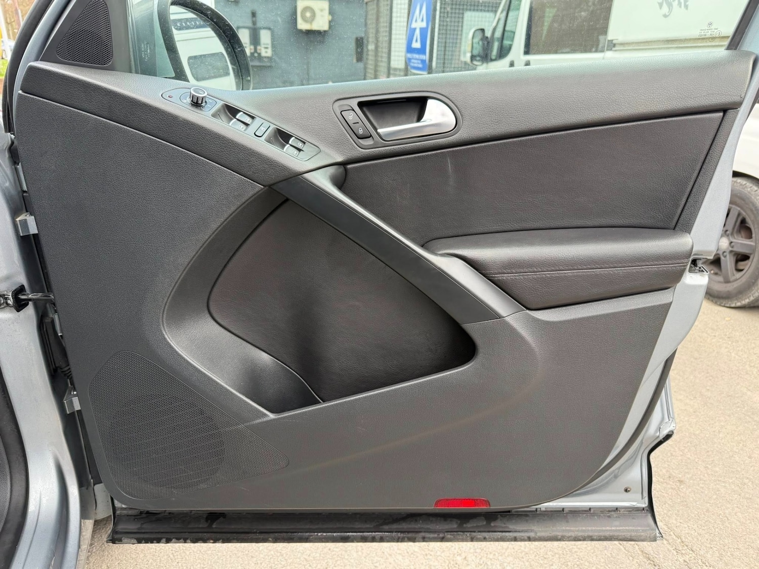 Used Volkswagen Tiguan 2010 for sale - 78066812: Photo 13