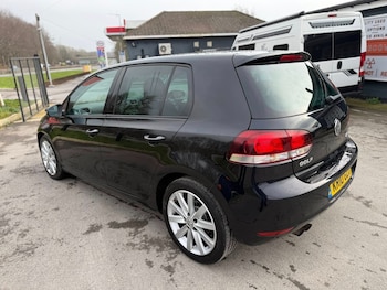Used Volkswagen Golf 2010 for sale - 77324676: Photo