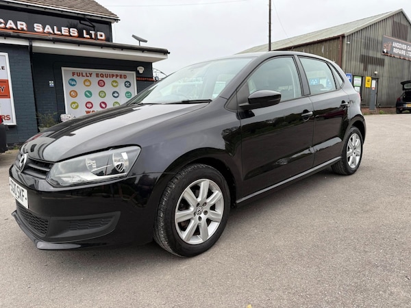 Used Volkswagen Polo 2010 for sale - 76243344: Photo 1