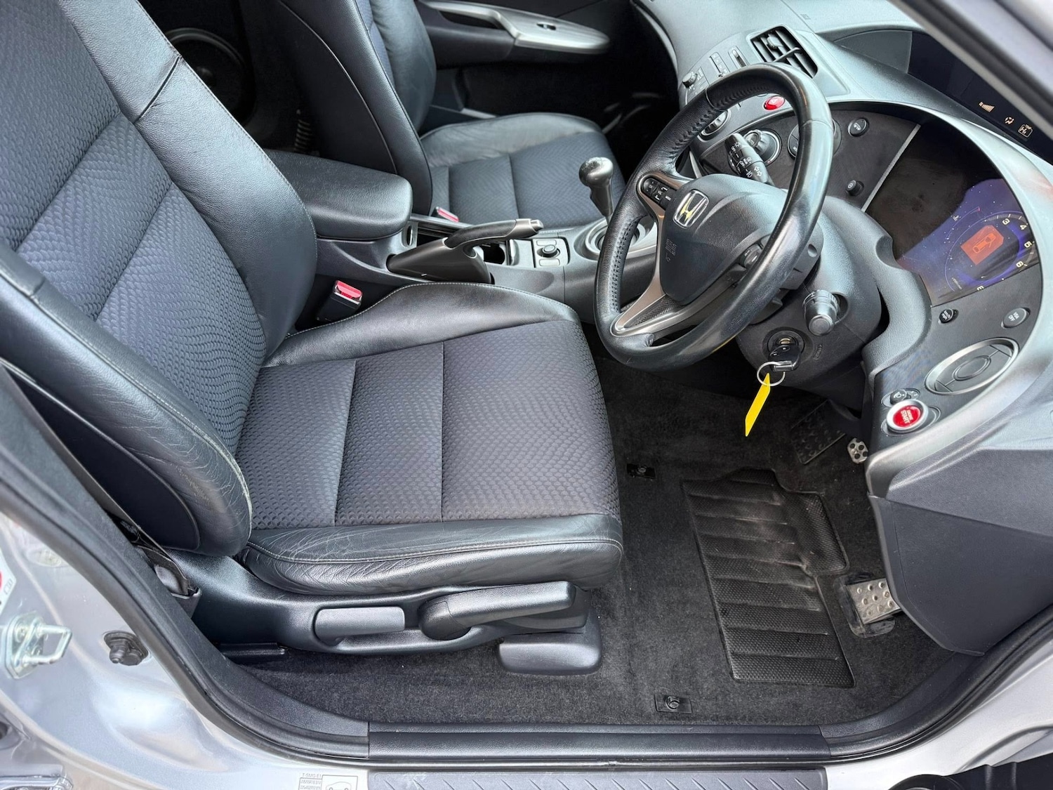 Used Honda Civic 2010 for sale - 77261238: Photo 11