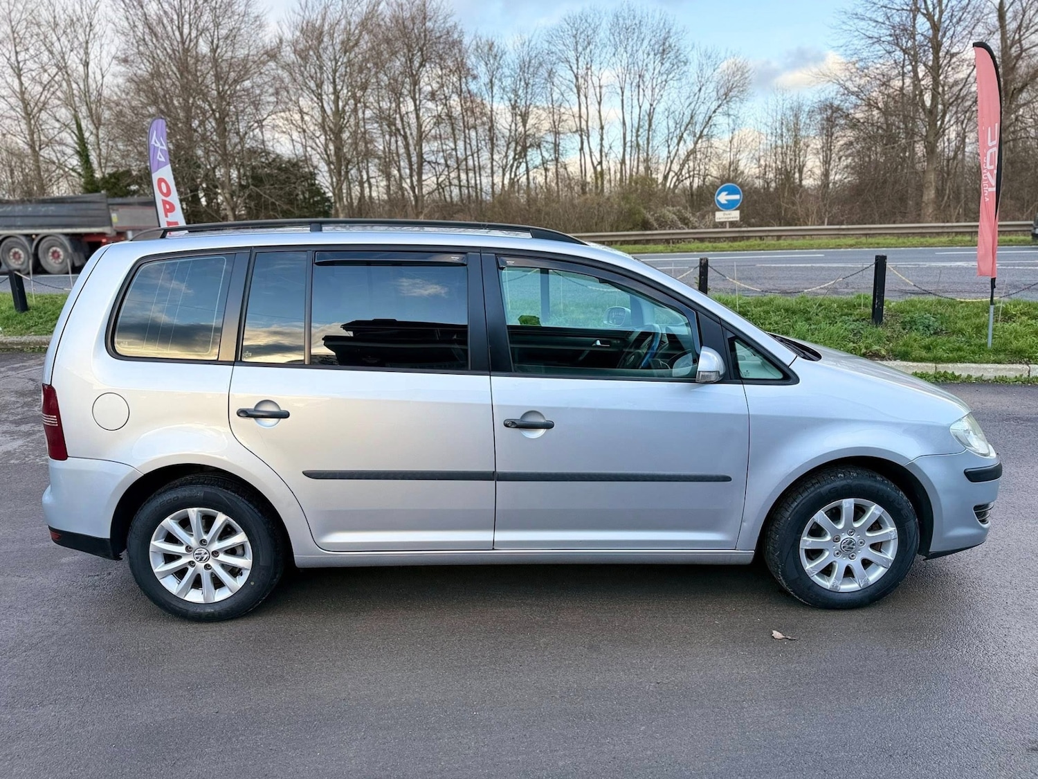 Used Volkswagen Touran 2007 for sale - 76906149: Photo 6