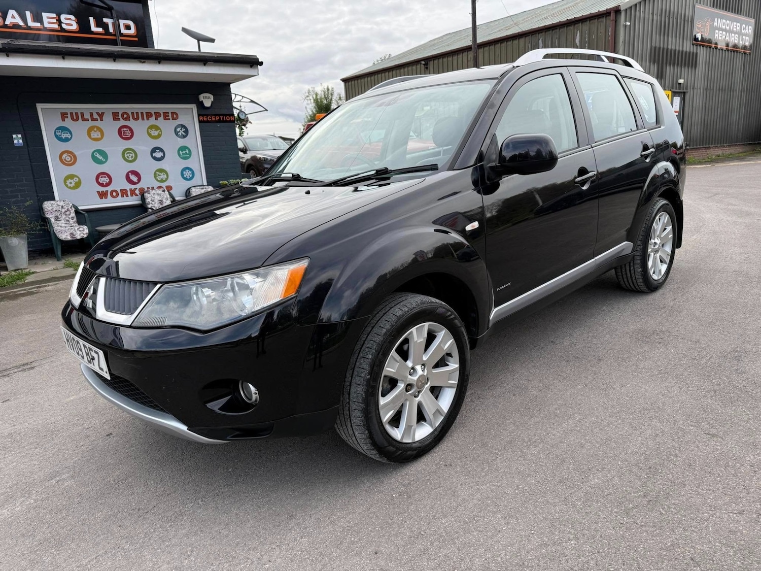 Used Mitsubishi Outlander 2009 for sale - 76343038: Photo 1