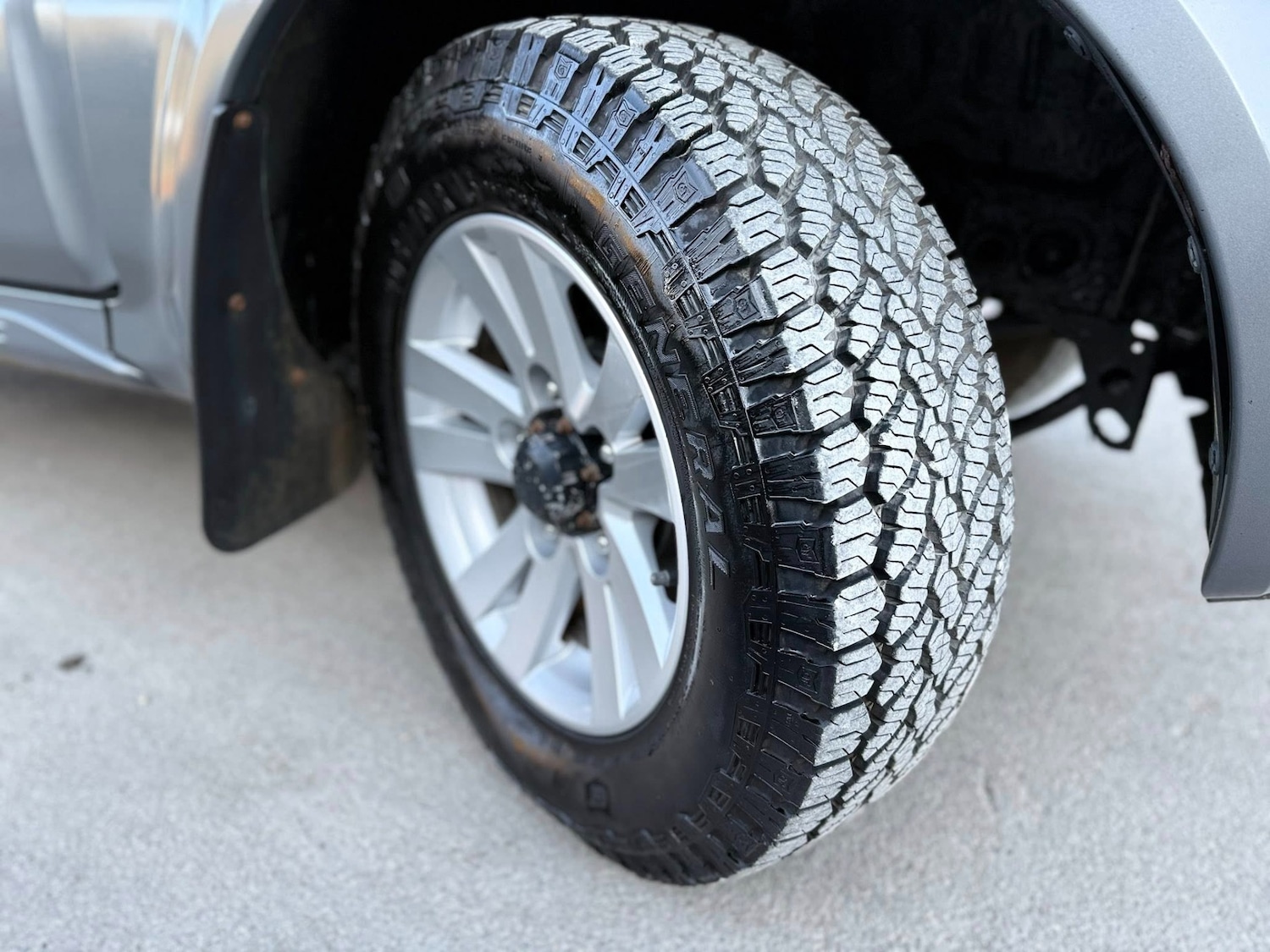 Used Suzuki Jimny 2010 for sale - 77045515: Photo 11