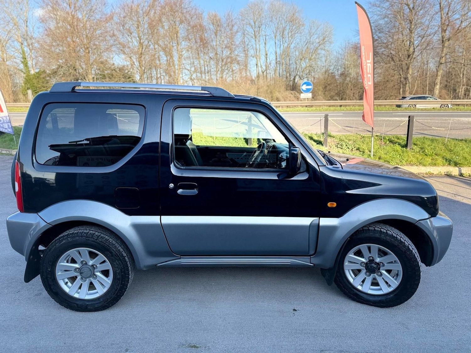 Used Suzuki Jimny 2010 for sale - 77045515: Photo 9