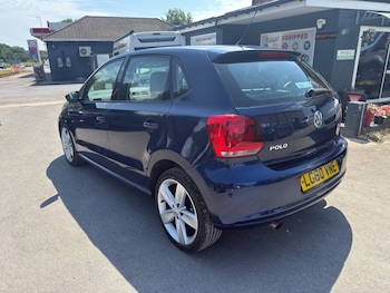 Used Volkswagen Polo 2010 for sale - 79017887: Photo