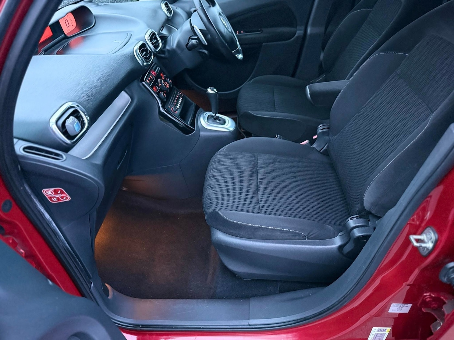 Used Citroen C3 Picasso 2012 for sale - 76948573: Photo 19