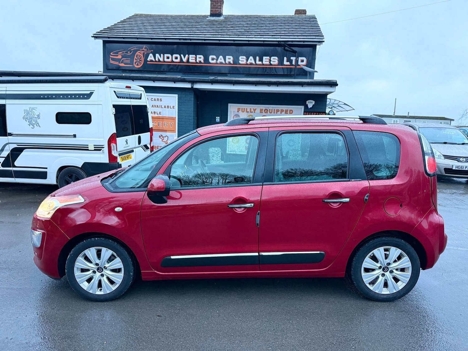 Used Citroen C3 Picasso 2012 for sale - 76948573: Photo 2