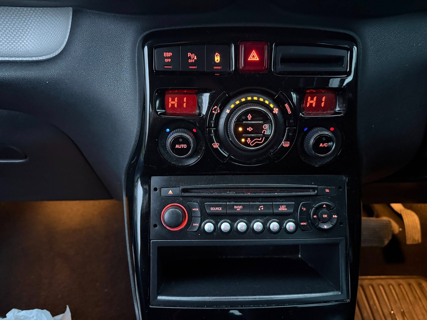 Used Citroen C3 Picasso 2012 for sale - 76948573: Photo 21