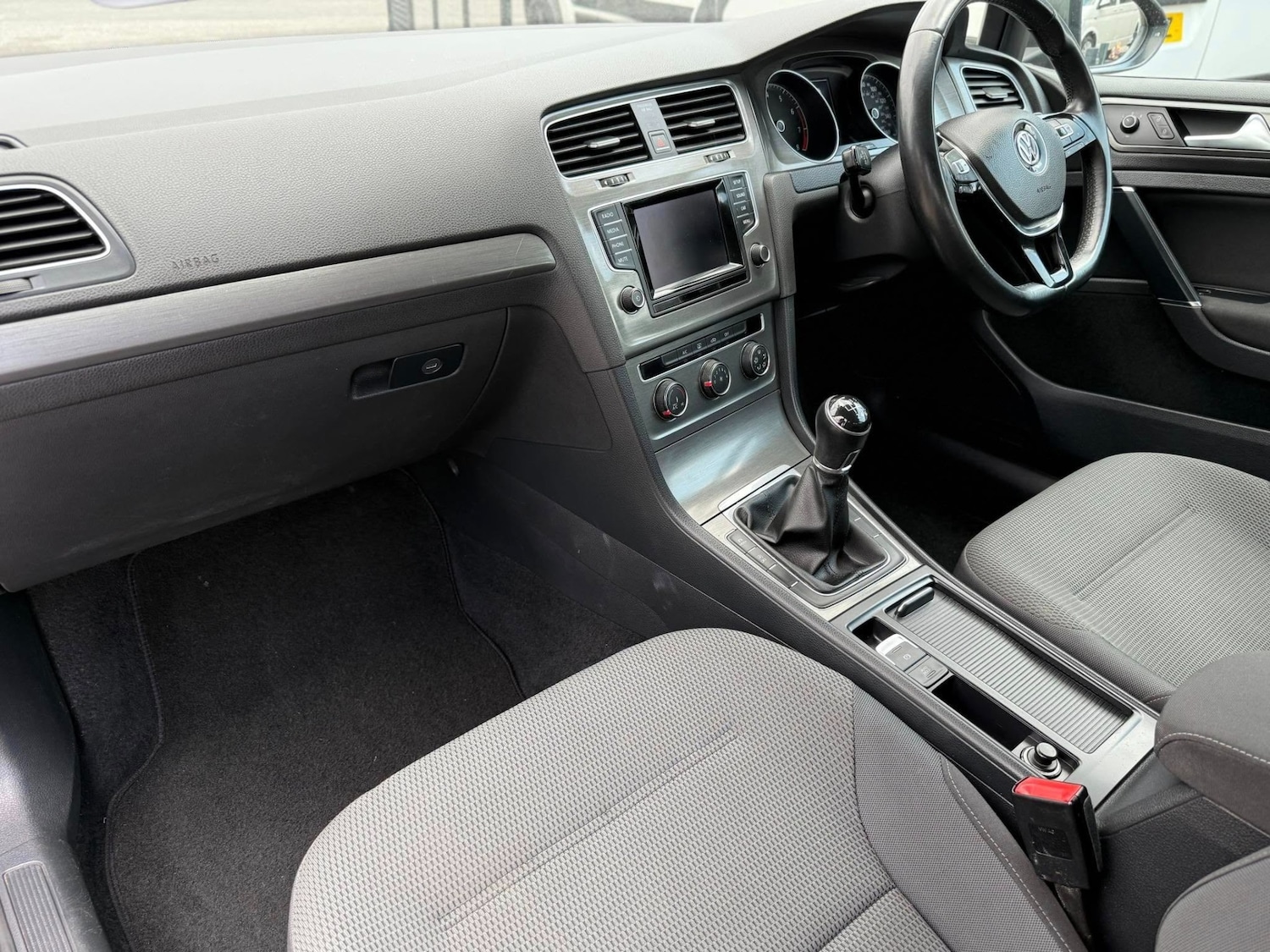 Used Volkswagen Golf 2013 for sale - 77789111: Photo 17