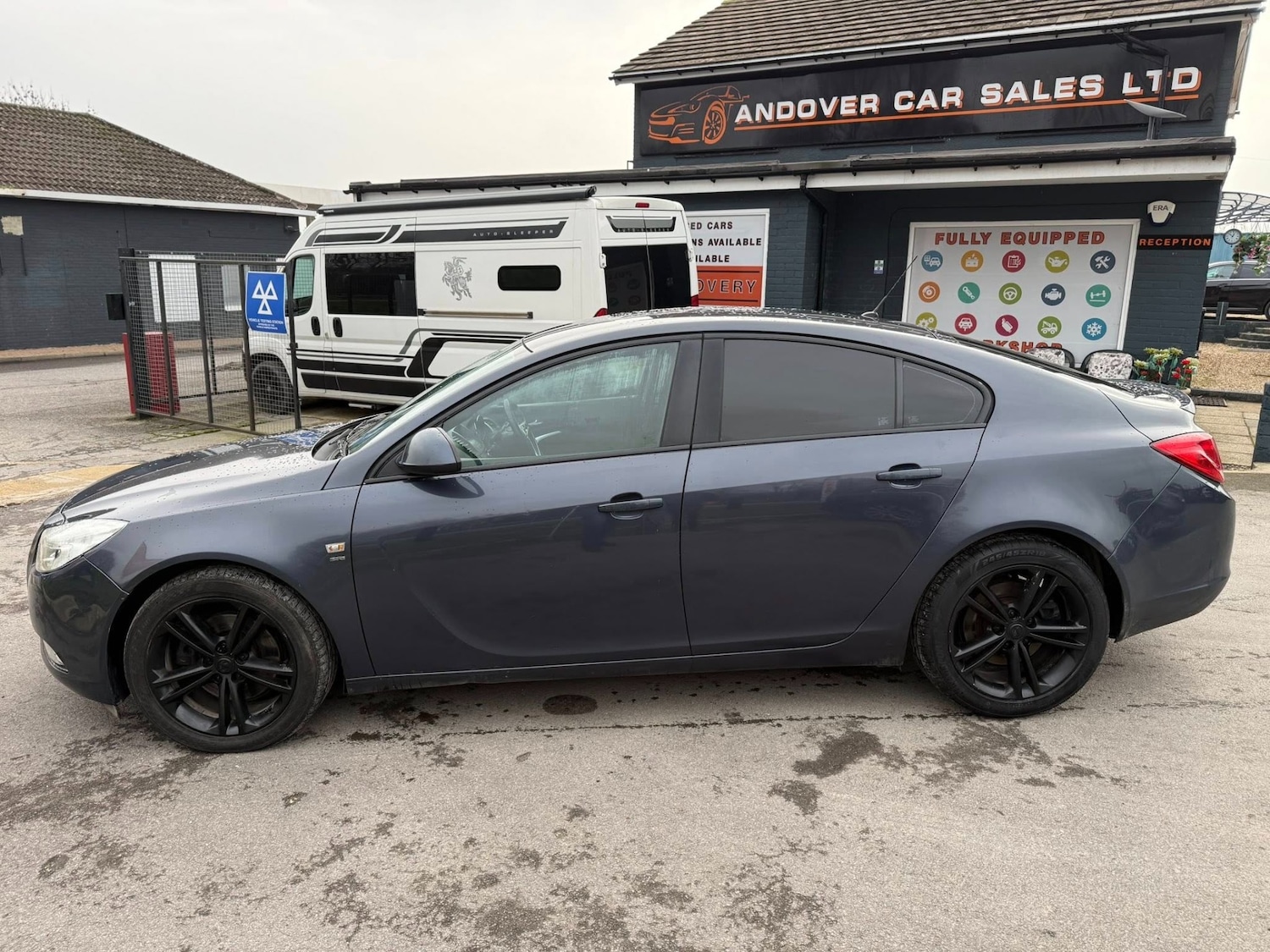 Used Vauxhall Insignia 2010 for sale - 77324762: Photo 2