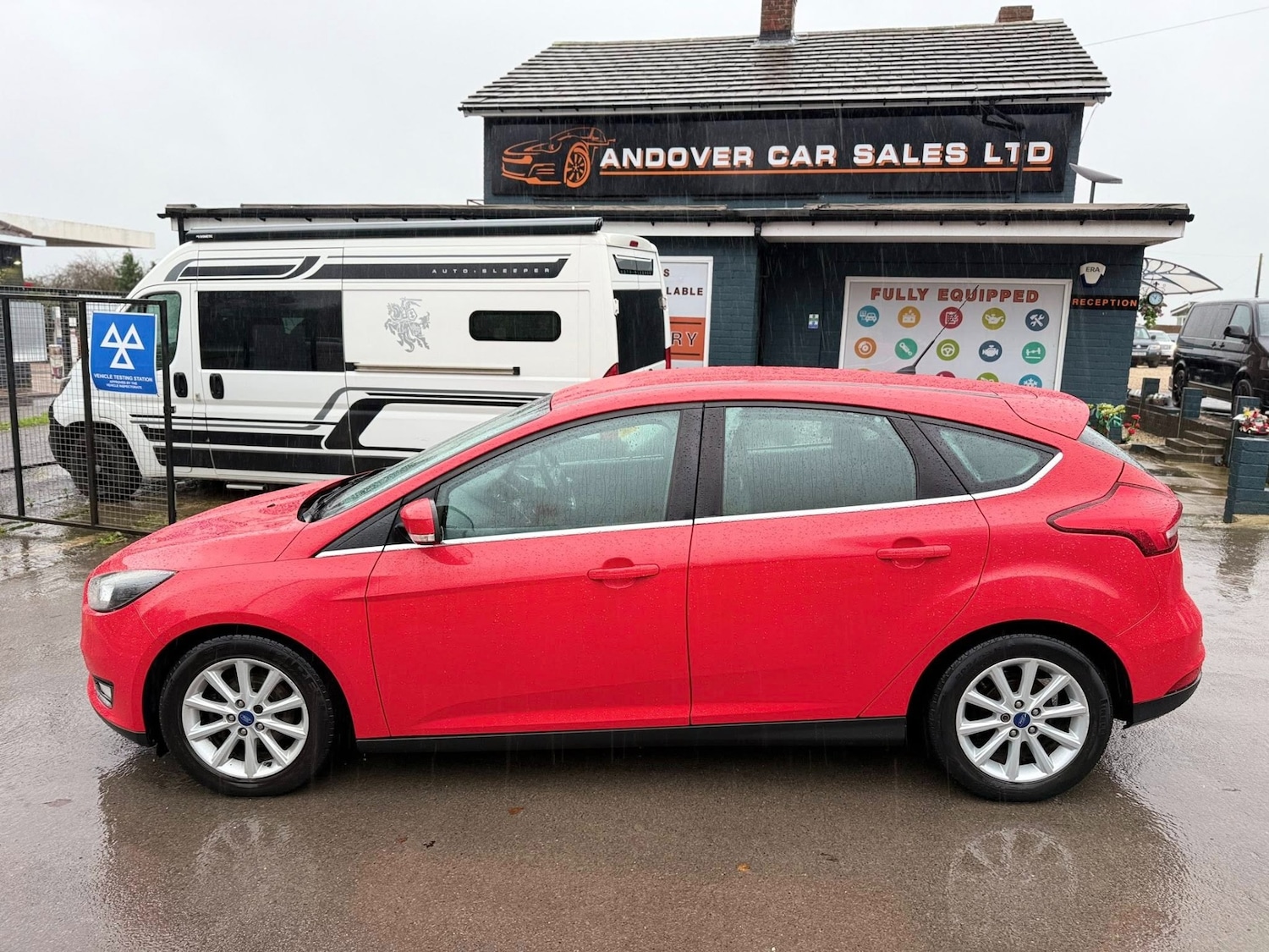 Used Ford Focus 2015 for sale - 76982619: Photo 2