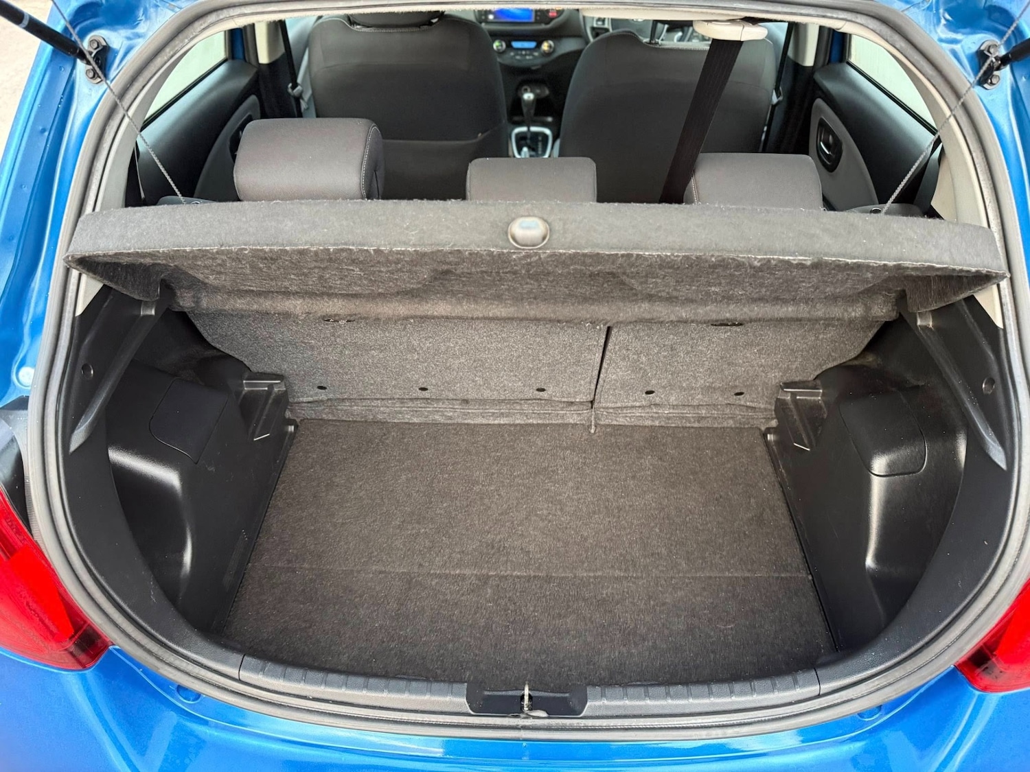 Used Toyota Yaris 2015 for sale - 77811111: Photo 17