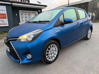 Used Toyota Yaris 2015 for sale - 77811111: Photo