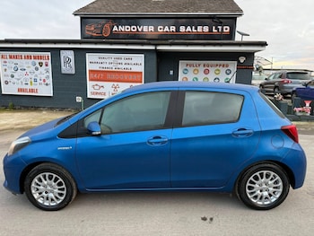 Used Toyota Yaris 2015 for sale - 77811111: Photo