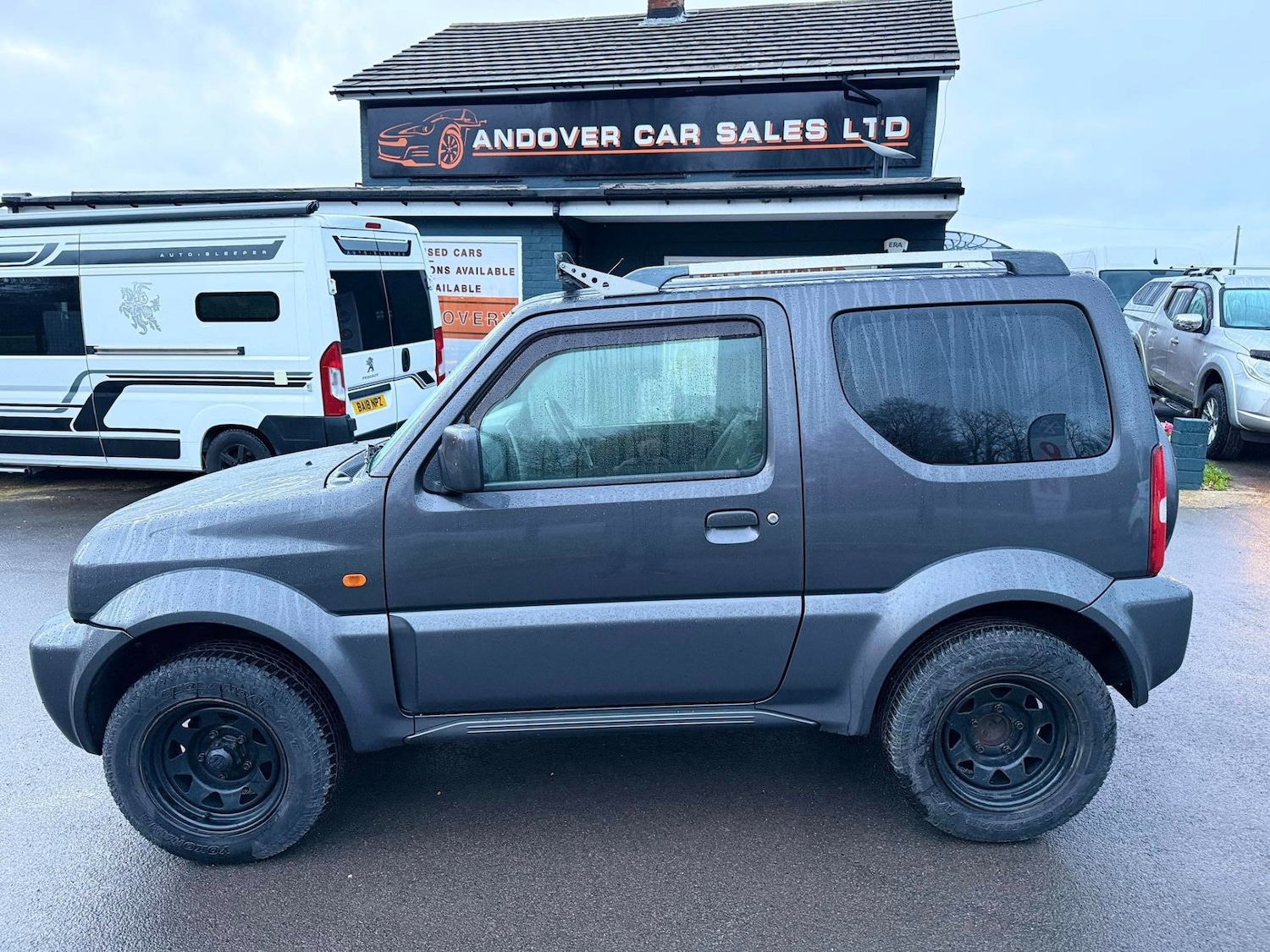 Used Suzuki Jimny 2012 for sale - 76587782: Photo 2