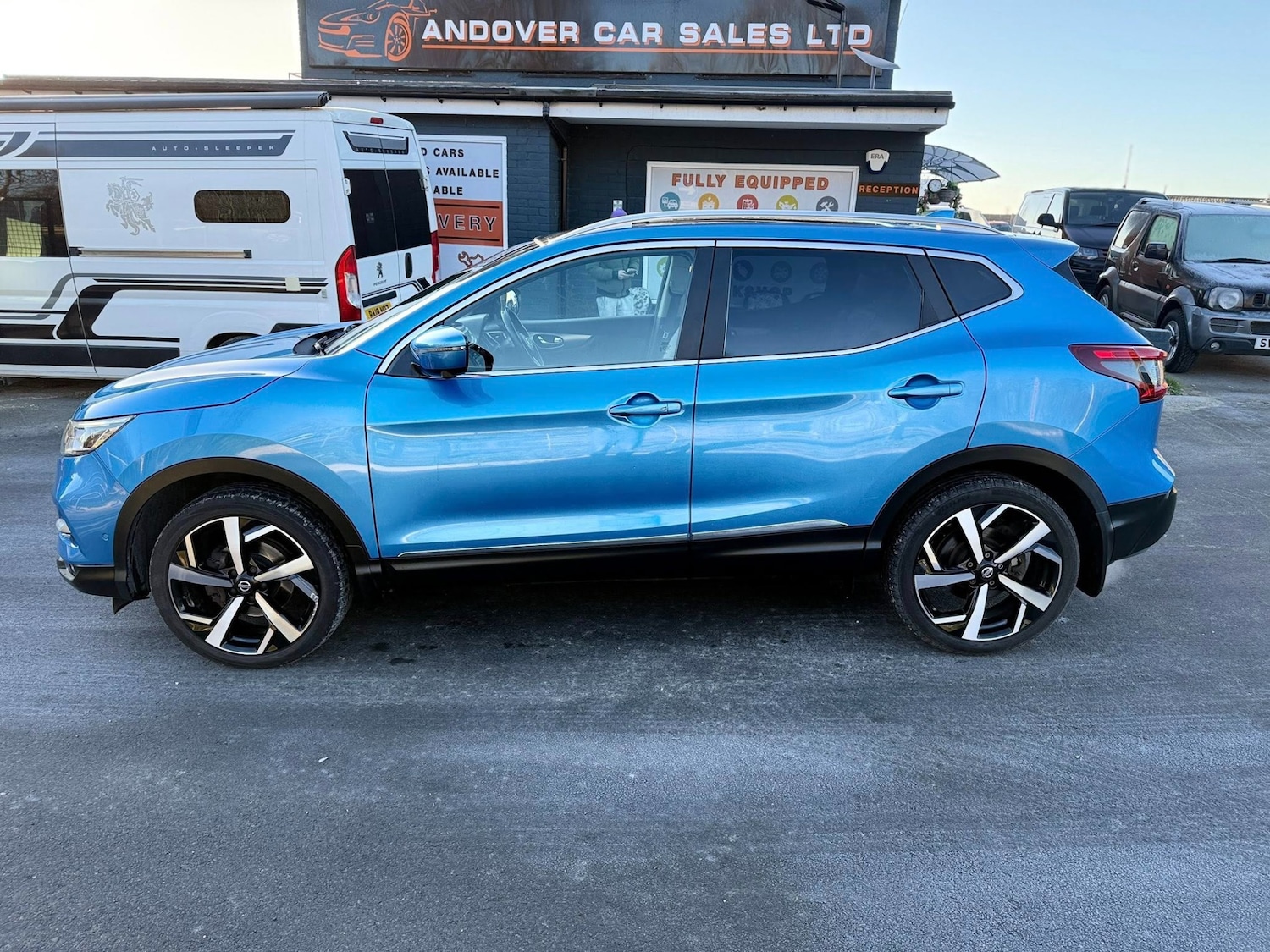 Used Nissan Qashqai 2017 for sale - 77093905: Photo 2