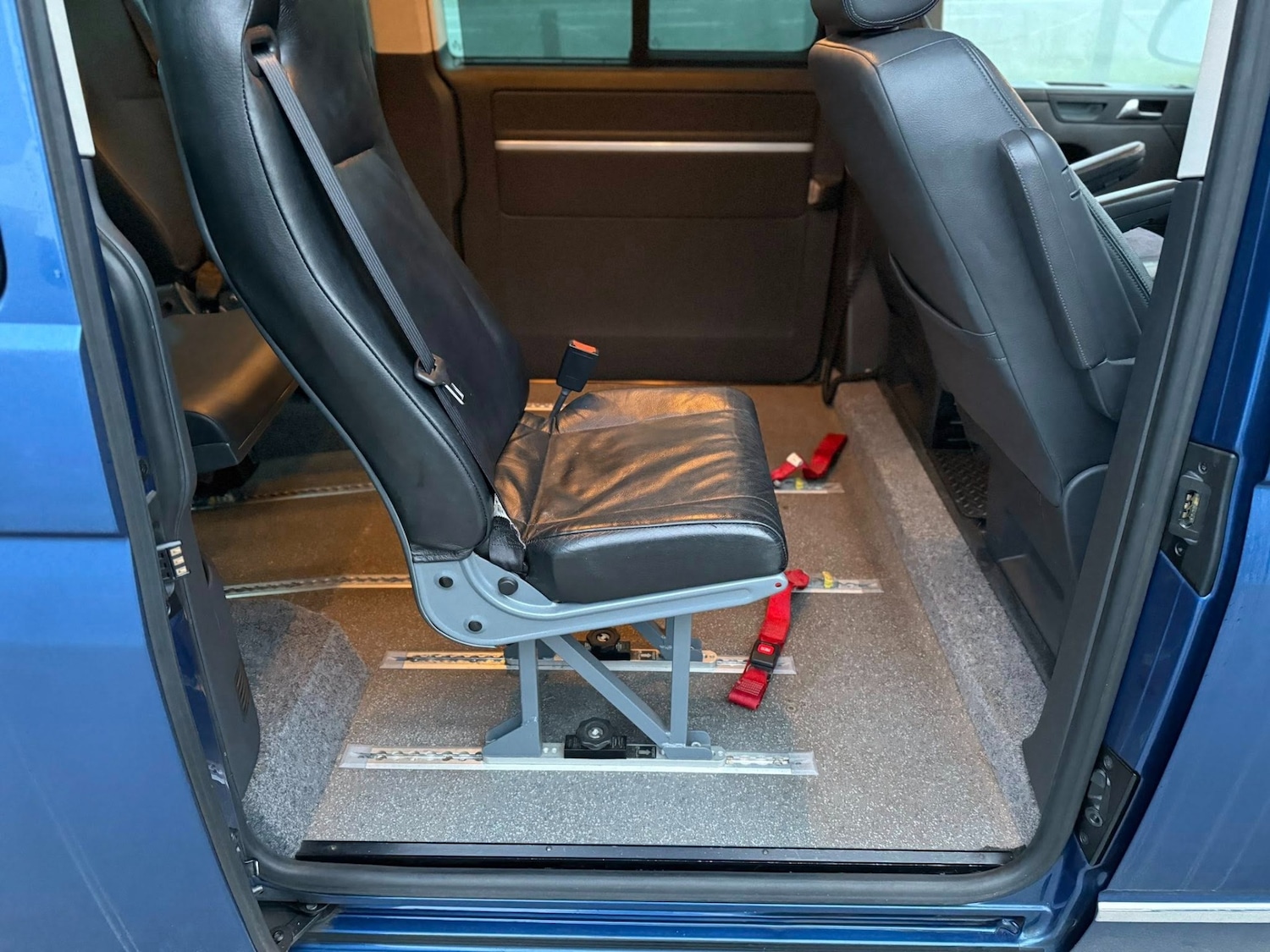 Used Volkswagen Caravelle 2013 for sale - 77742551: Photo 16