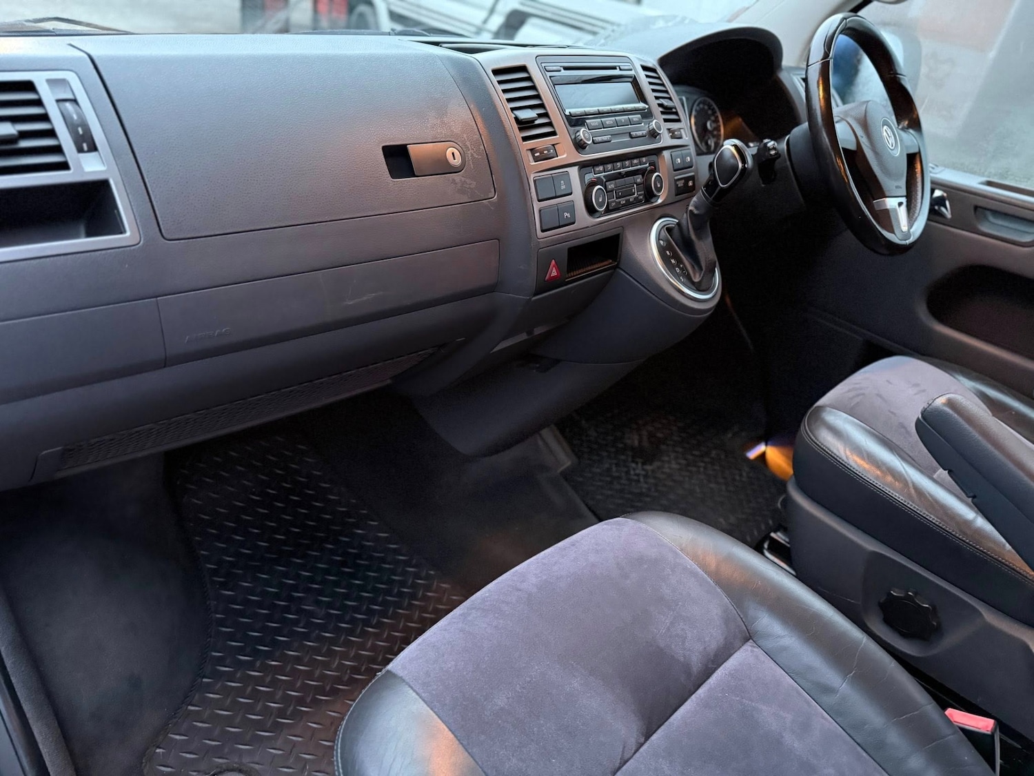 Used Volkswagen Caravelle 2013 for sale - 77742551: Photo 20