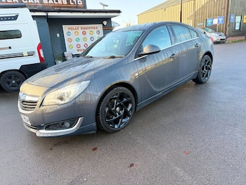Vauxhall - Insignia
