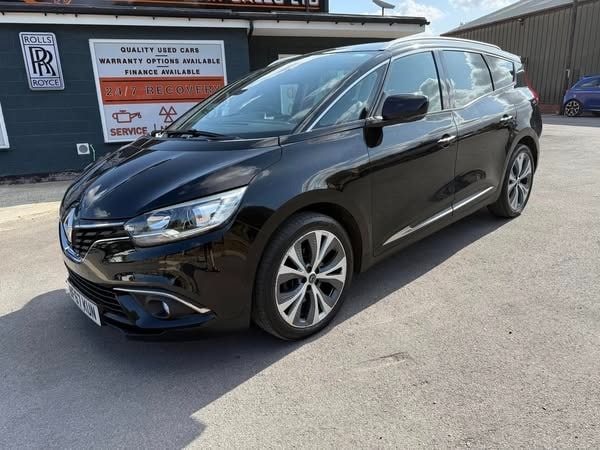 Used Renault Grand Scenic 2017 for sale - 75249411: Photo 1